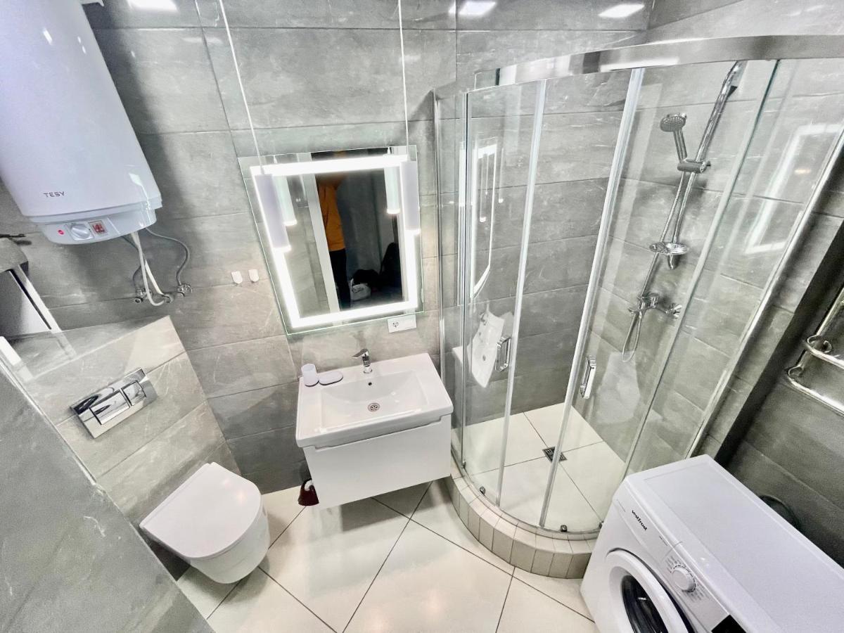 Сozy 704 Sunrise Apartments On The 22Nd Floor In The Center Odesa Exterior foto